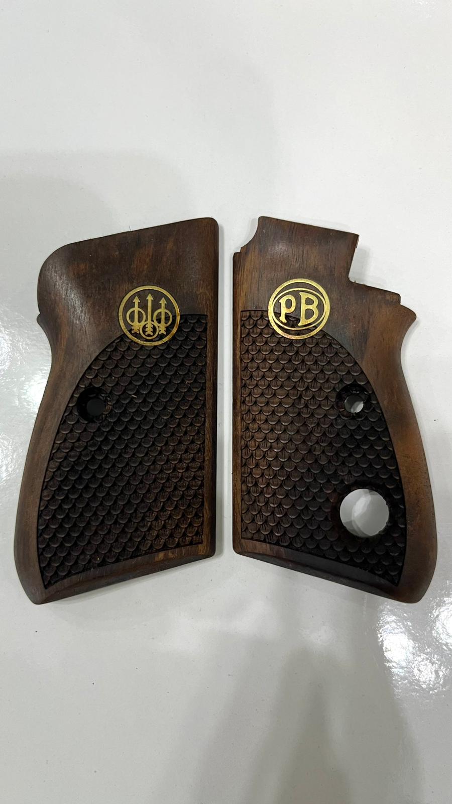 DÜĞMELİ BERETTA KABZE